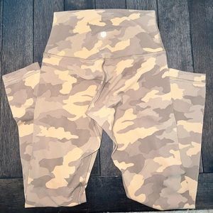Lululemon camouflage 25’ align II leggings